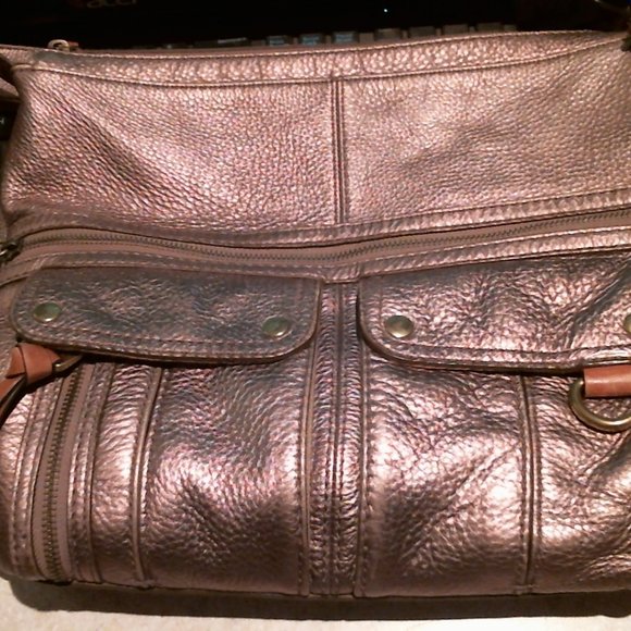 Previously owned Large Fossil Antique Gold Leather shoulder bag - Picture 1 of 12